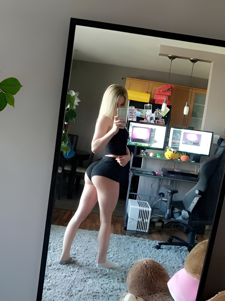 Марта привлекальеная девушка из Оленовки цена от 2000 руб