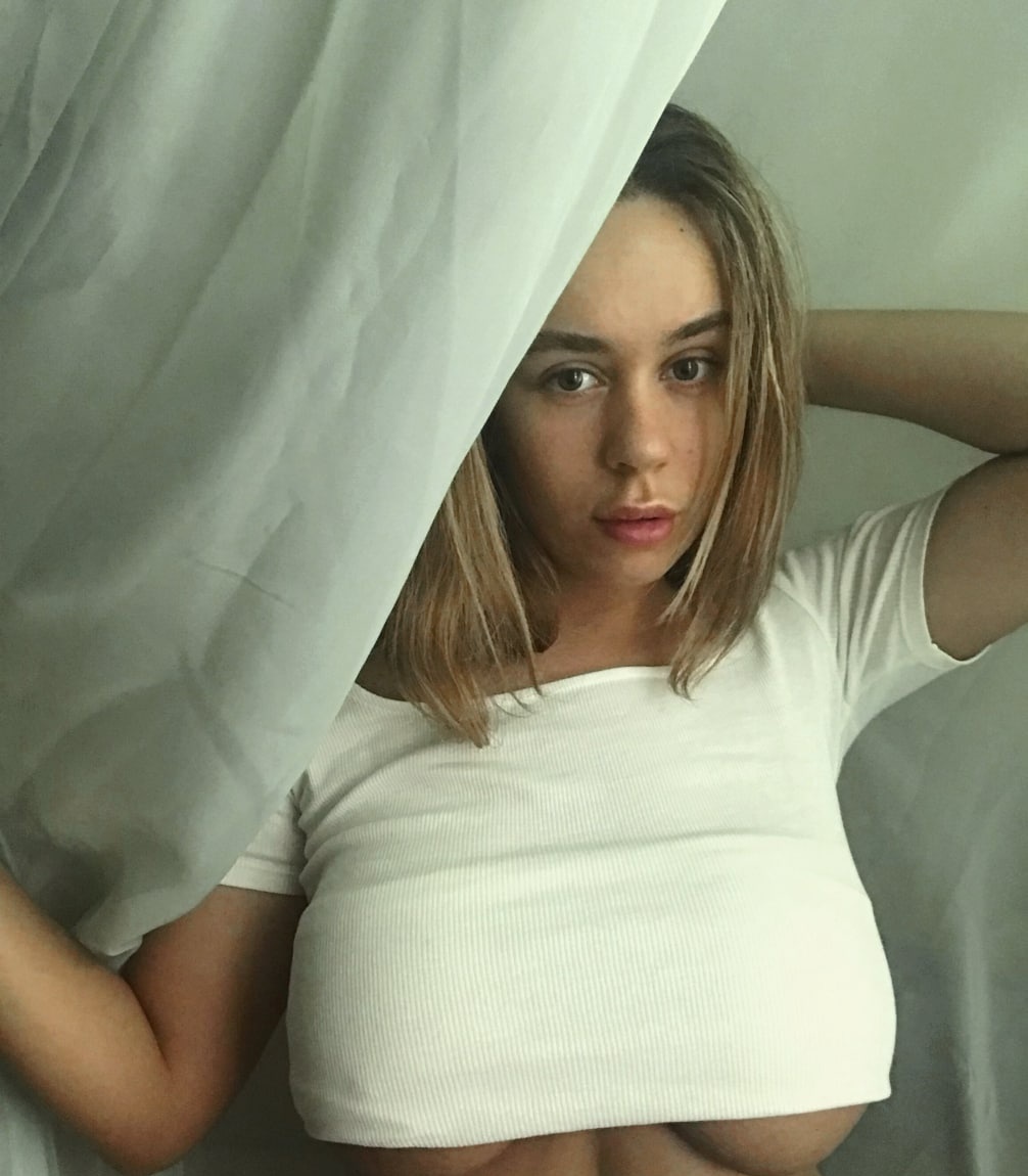 Лиля привлекальеная девушка из Оленовки цена от 3500 руб