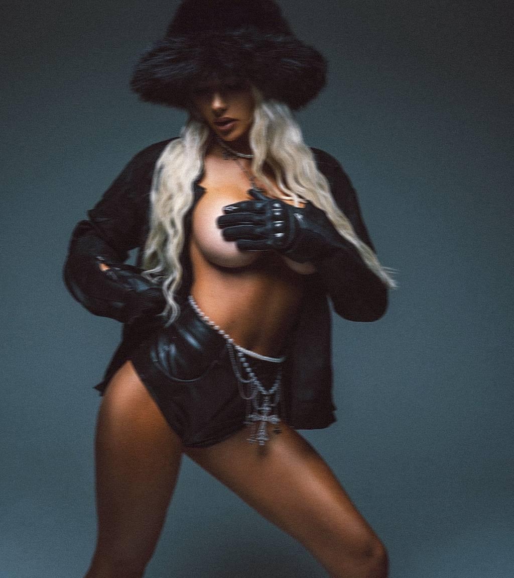 Елена привлекальеная девушка из Оленовки цена от 7000 руб