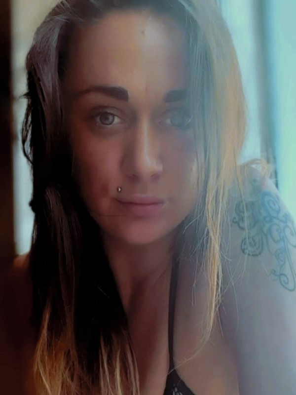 Светлана привлекательная девушка из Оленовки цена от 3000 руб