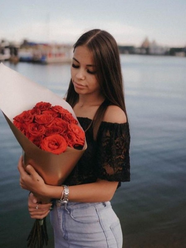 Люда привлекательная девушка из Оленовки цена от 3500 руб