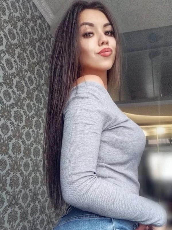 🎥 Элла привлекательная девушка из Оленовки цена от 3500 руб