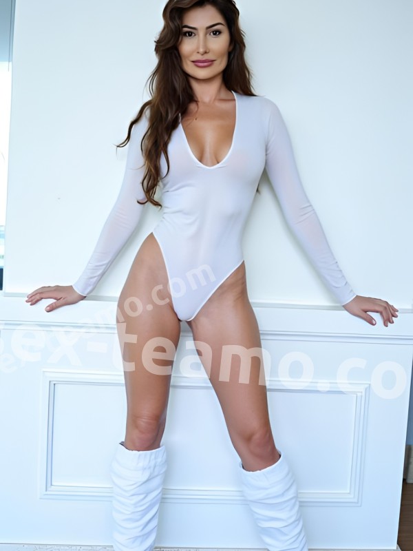 Нора из Оленовки